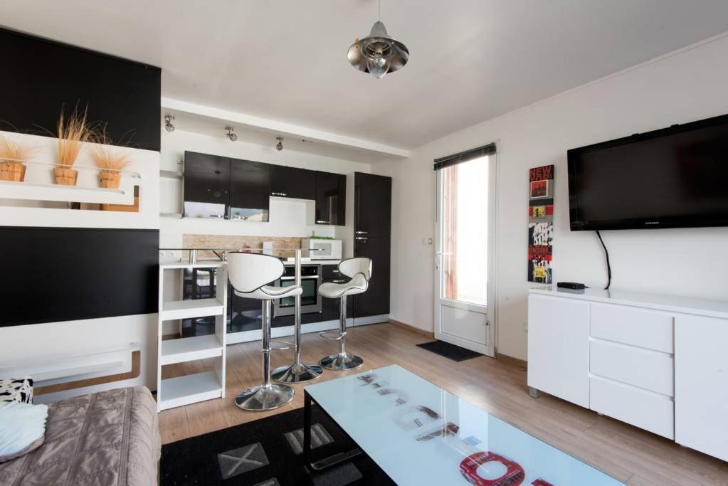 Maison *** Avec Cour 3Km Plage Et La Rochelle Saint-Vivien  Bagian luar foto
